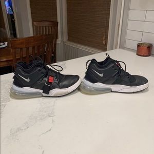 Air Force 270(size 9)